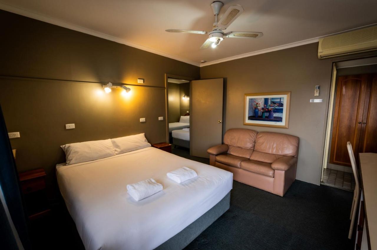 อาร์ดีนัล โมเทล Motel เวสต์ไวอาล็อง ภายนอก รูปภาพ