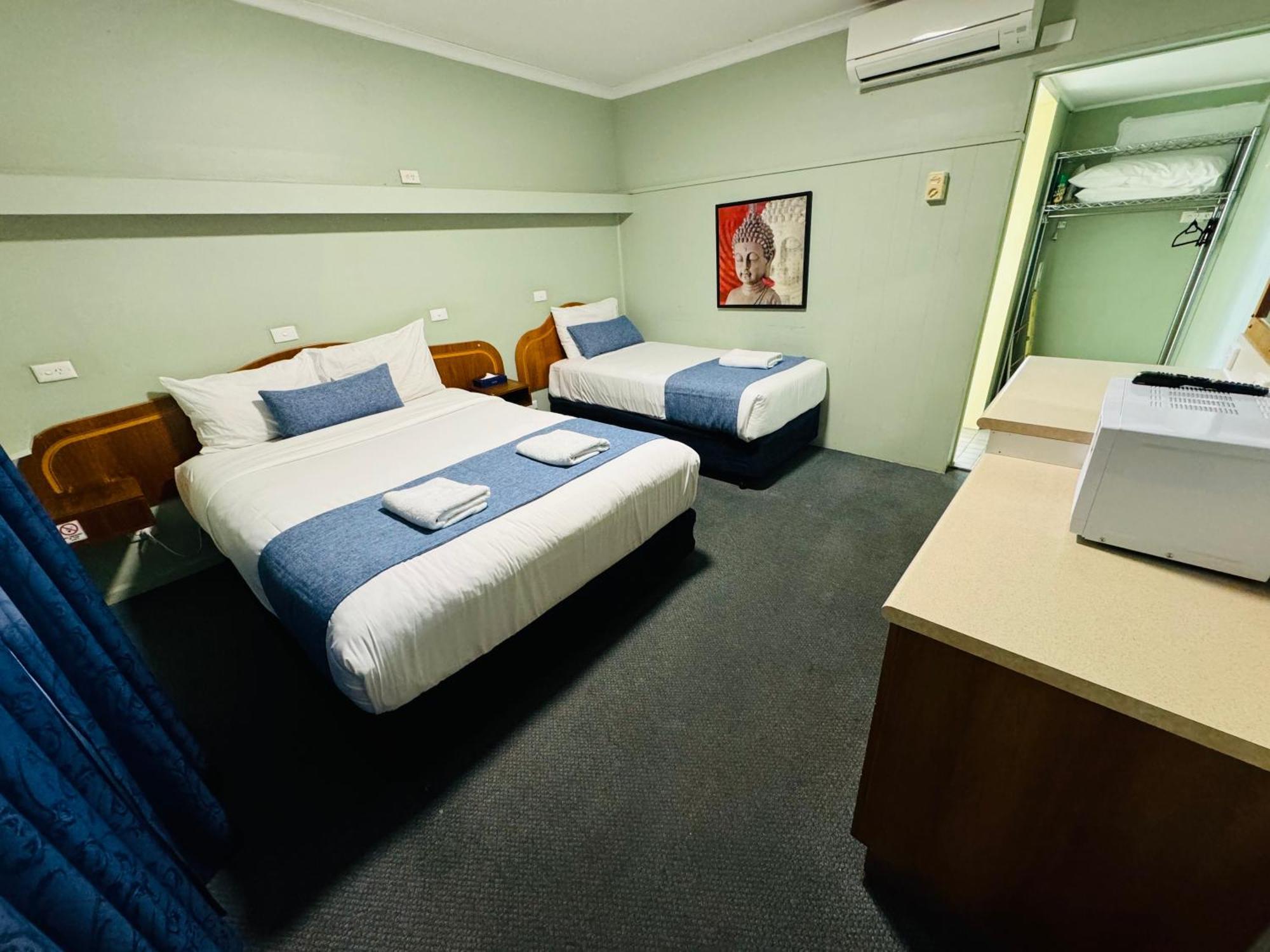 อาร์ดีนัล โมเทล Motel เวสต์ไวอาล็อง ภายนอก รูปภาพ