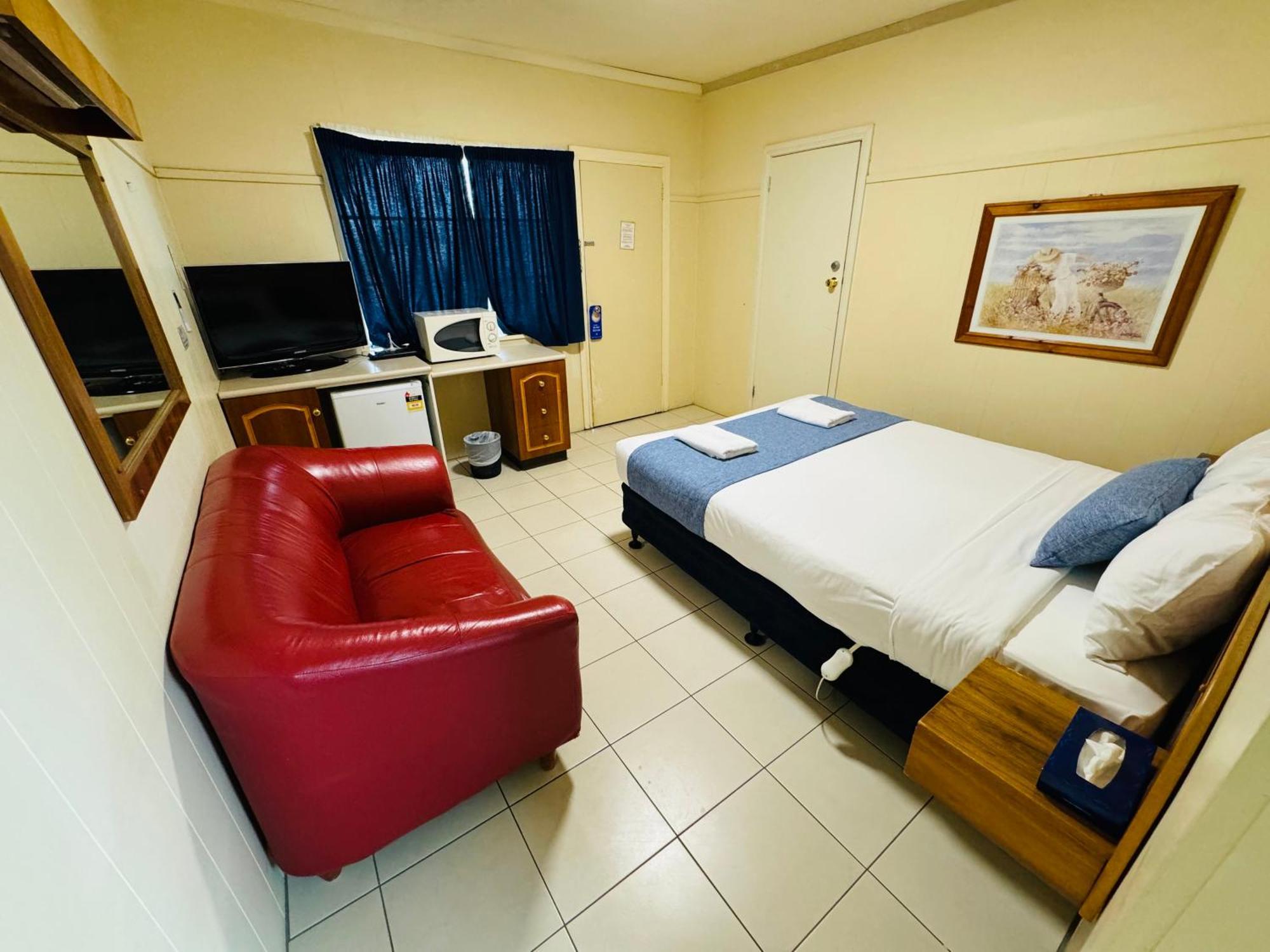 อาร์ดีนัล โมเทล Motel เวสต์ไวอาล็อง ภายนอก รูปภาพ
