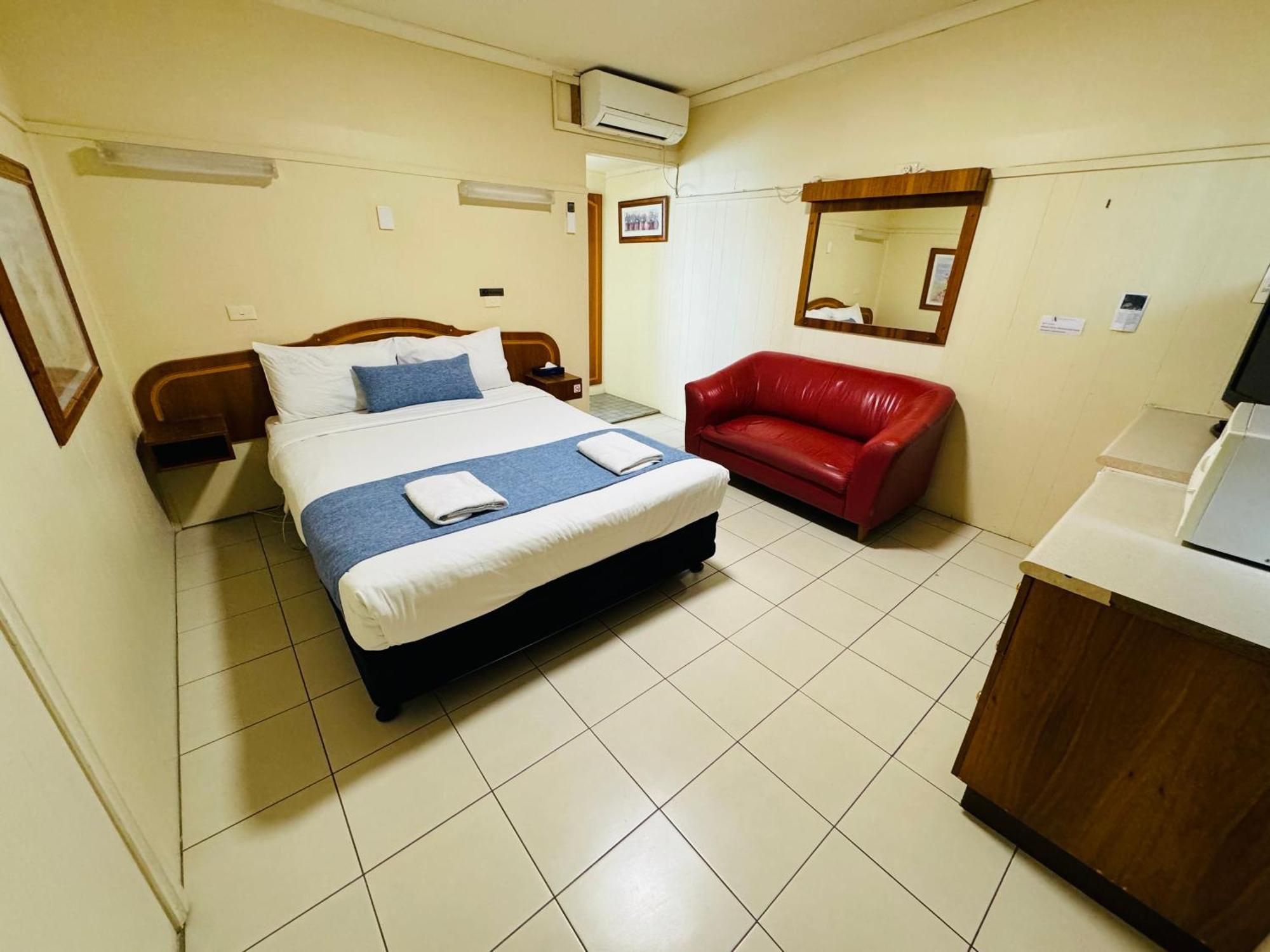 อาร์ดีนัล โมเทล Motel เวสต์ไวอาล็อง ภายนอก รูปภาพ